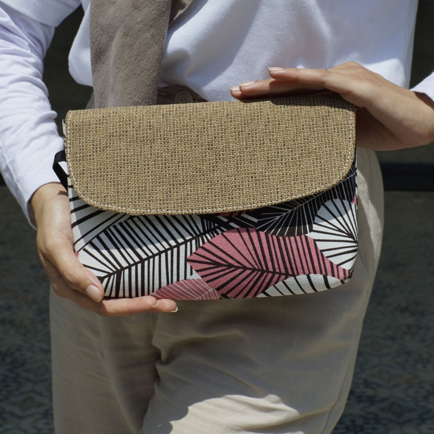 Hand Carry Canvas