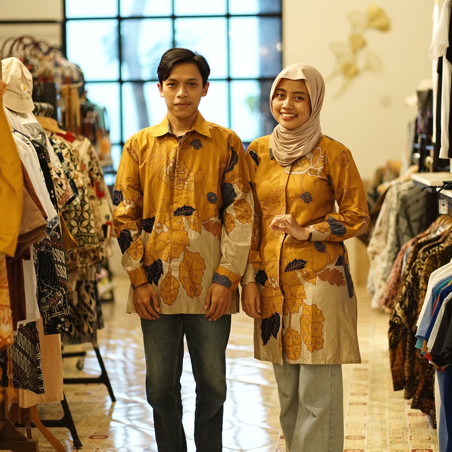 Batik Sarimbit Kuning Pria/Wanita