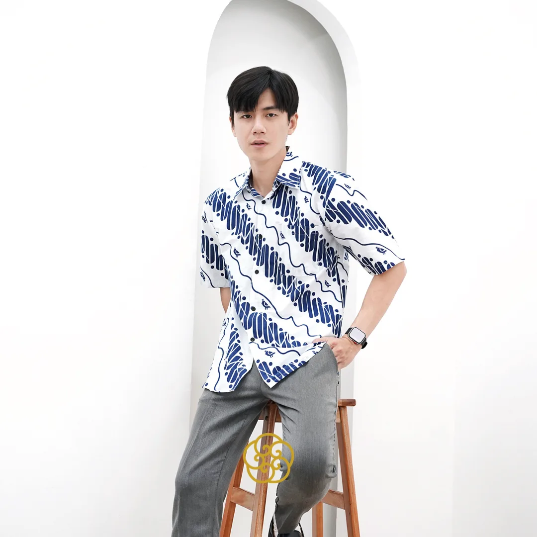 Kemeja Batik Pria Parang Biru - Wibawa & Gaya Modern - koleksi Batik, Batik Pria