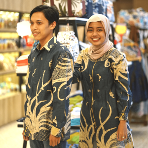 Batik Sarimbit Biru Pria/Wanita
