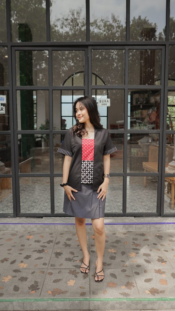 Andini Blouse Kutubaru Linen Batik Wanita Motif Kawung