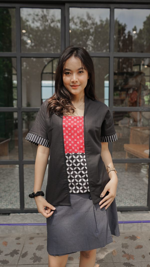Andini Blouse Kutubaru Linen Batik Wanita Motif Kawung