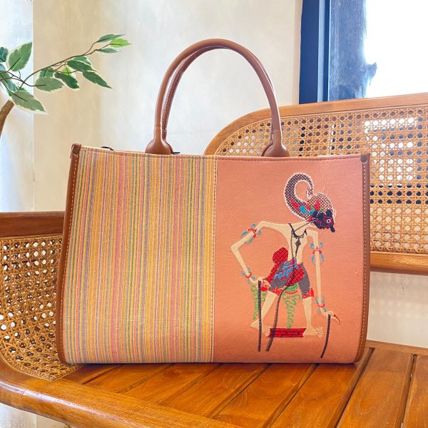 Tas Handcarry Lurik Wayang 30x40 - Image 4