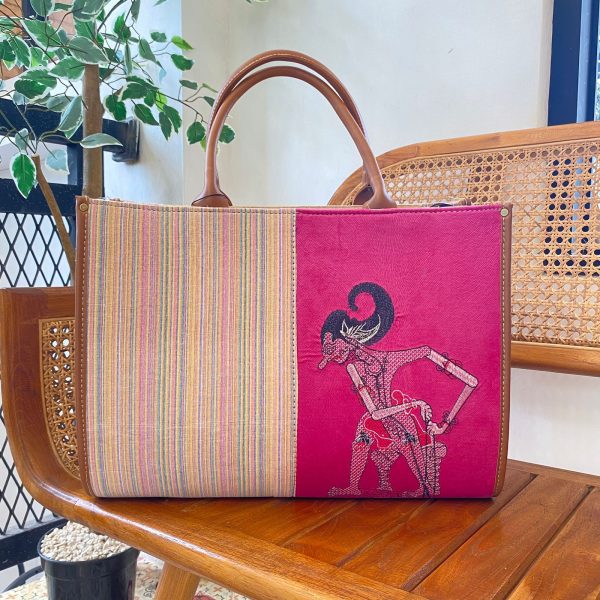 Tas Handcarry Lurik Wayang 30x40 - Image 2