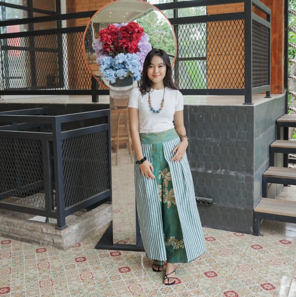 Celana Wanita Sayap Batik
