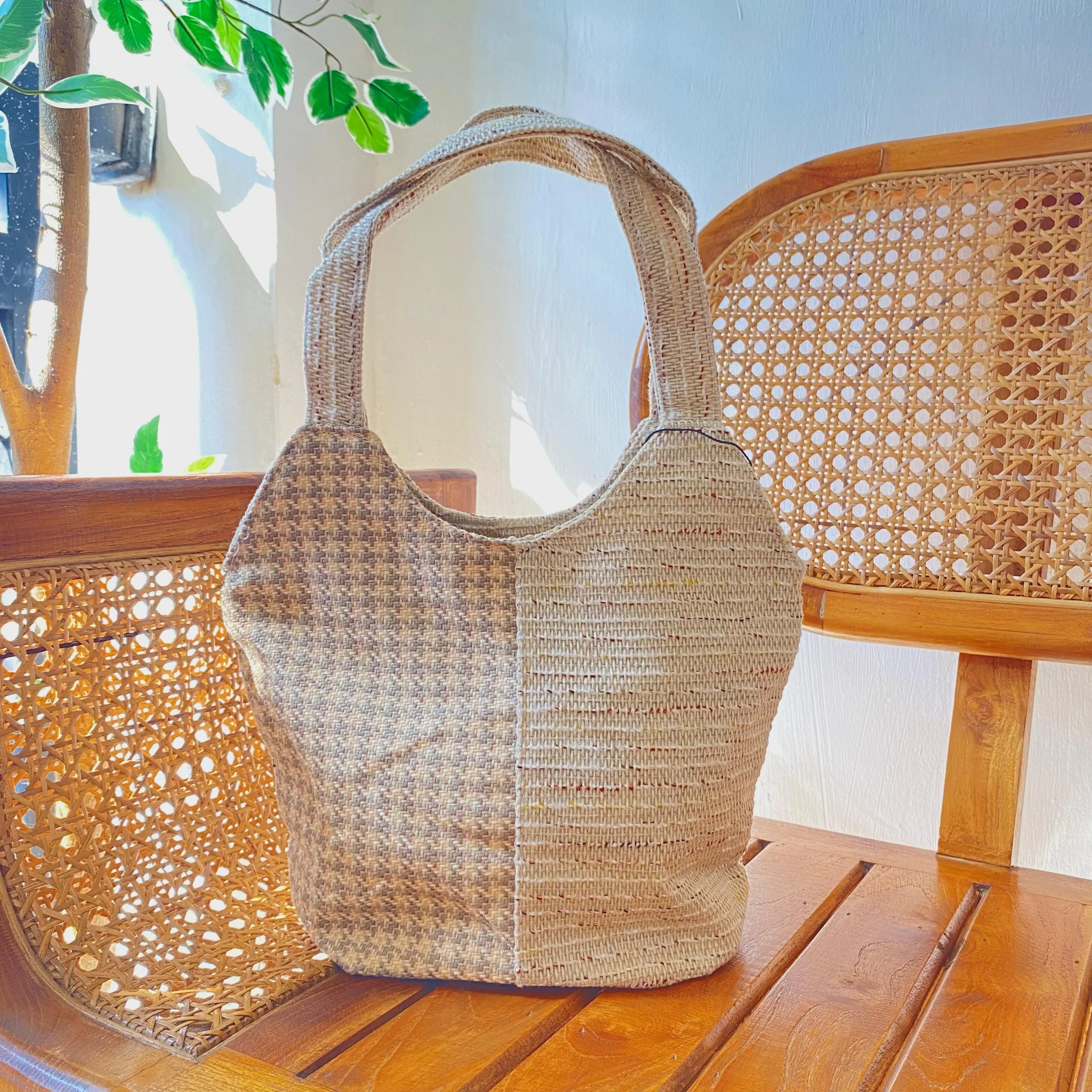 Tas Handcarry Wanita Goni Sintetis