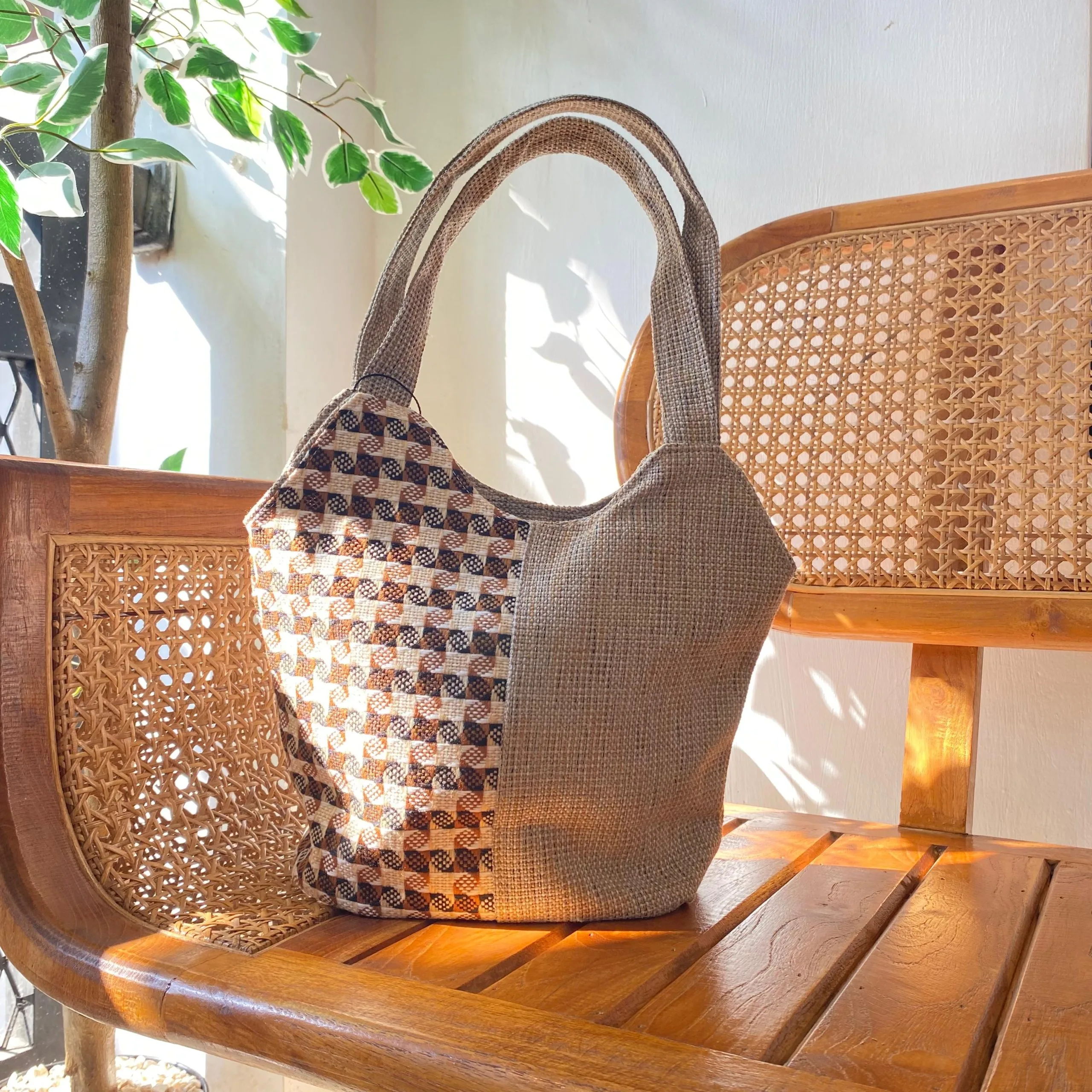 Tas Handcarry Wanita Goni Sintetis