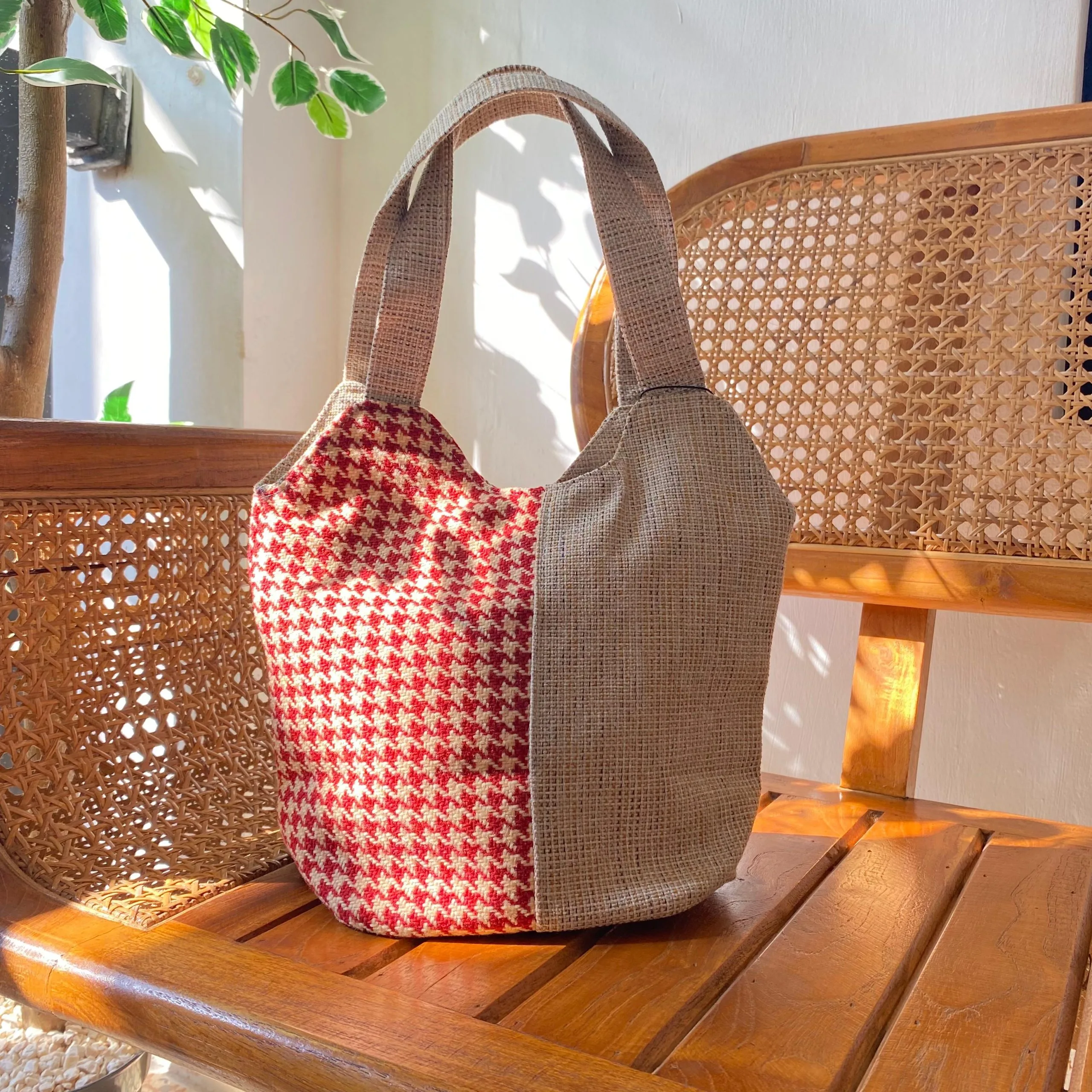 Tas Handcarry Wanita Goni Sintetis