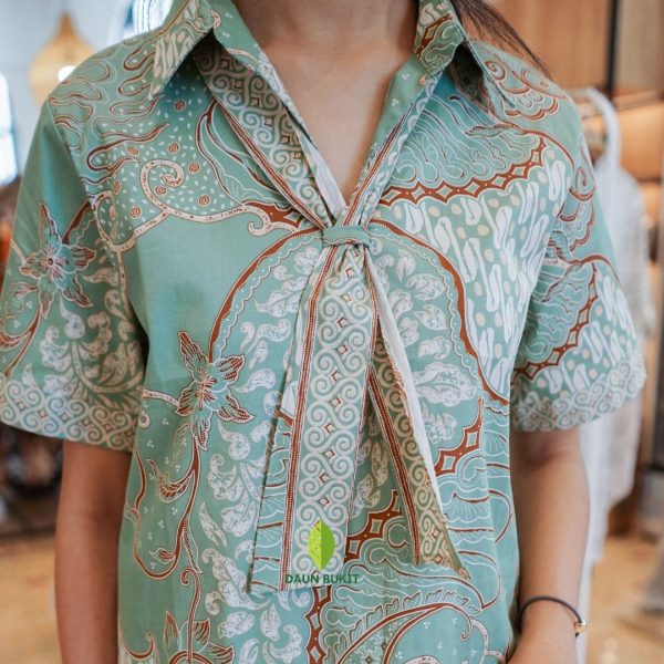 Atasan Batik Lengan Pendek Tali Kerah - Image 9