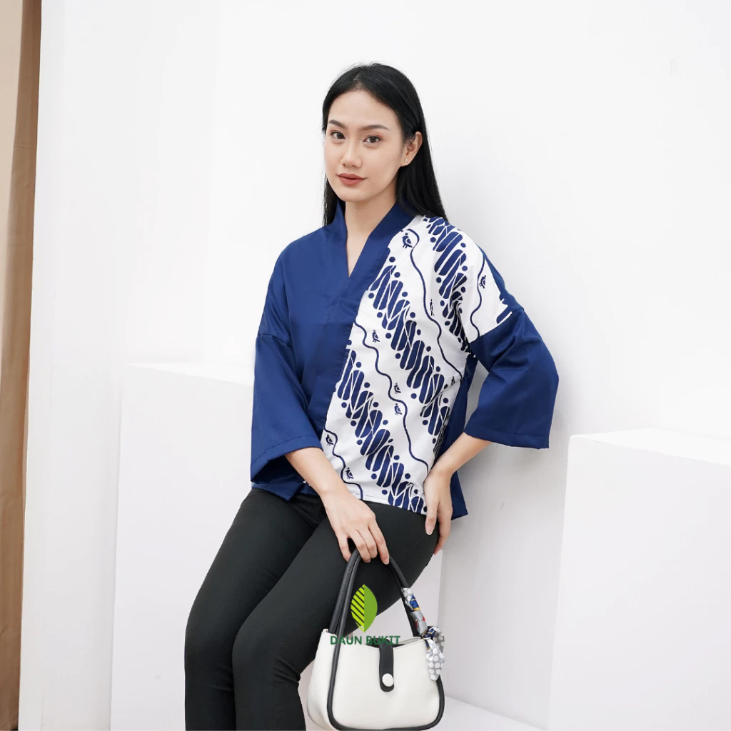 Blouse Kimono Batik Anggraini Motif Parang Denmas Batik