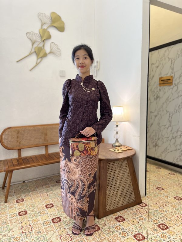 Batik Wanita - Kebaya Janggan Elegan
