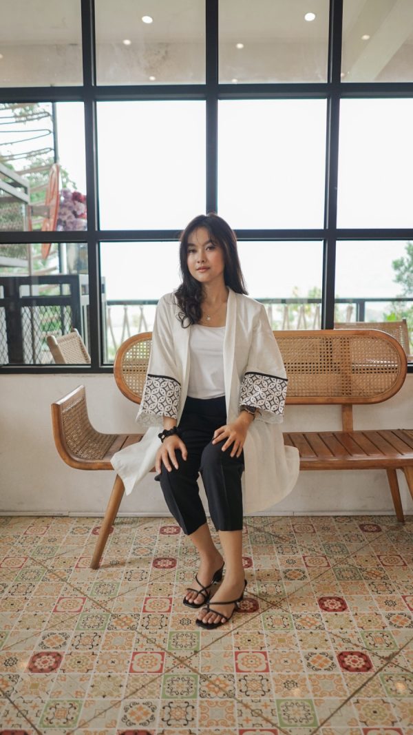 Outer Wanita - Kartika Outer Motif Batik