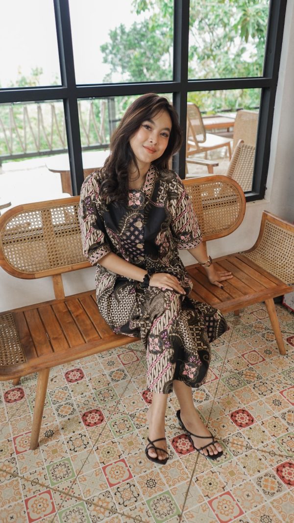 Set Batik Wanita - Atasan dan Bawahan Batik