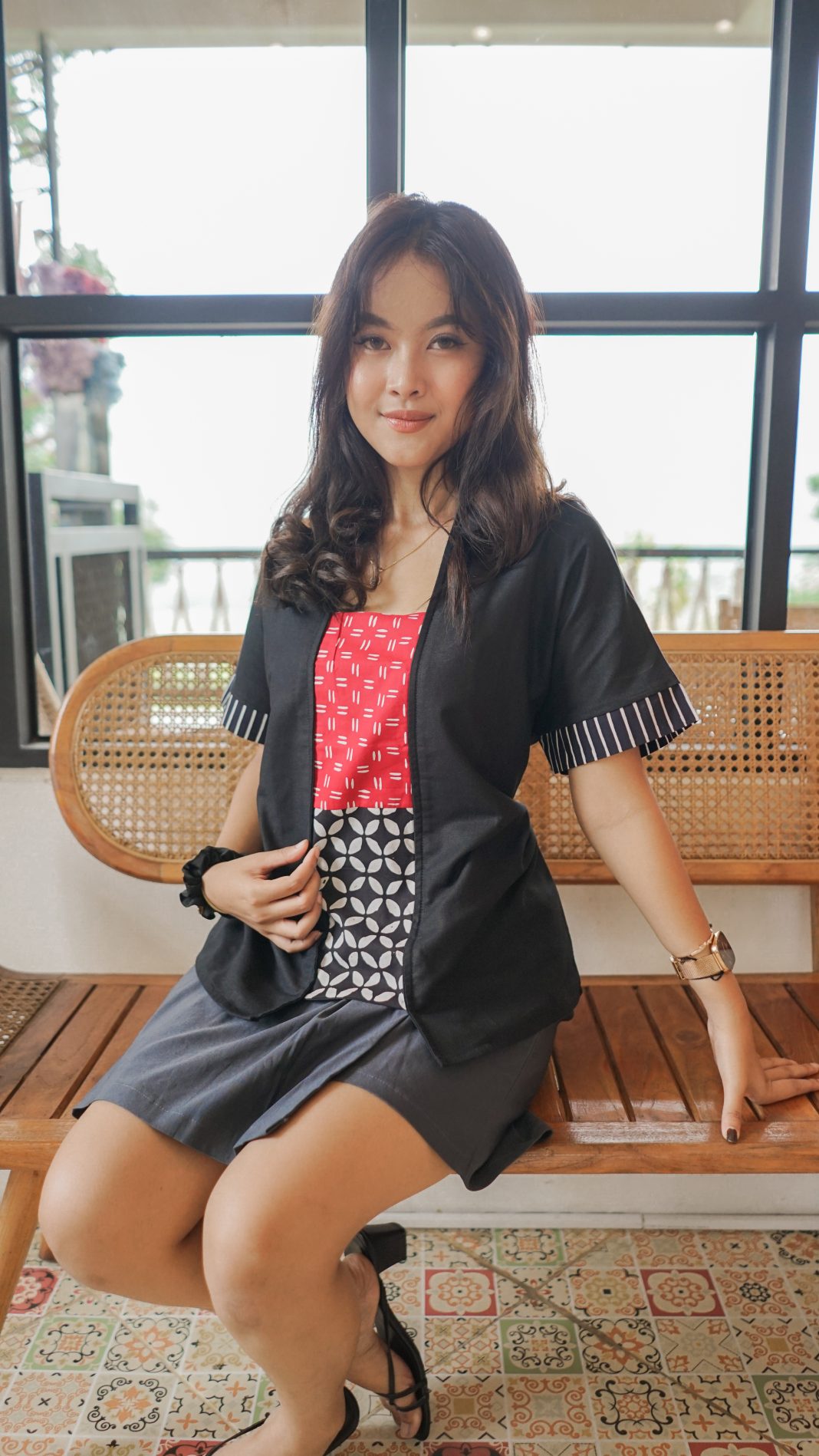 Batik-Blouse-Andini-Kutubaru-Linen-Motif-Kawung Blouse Batik