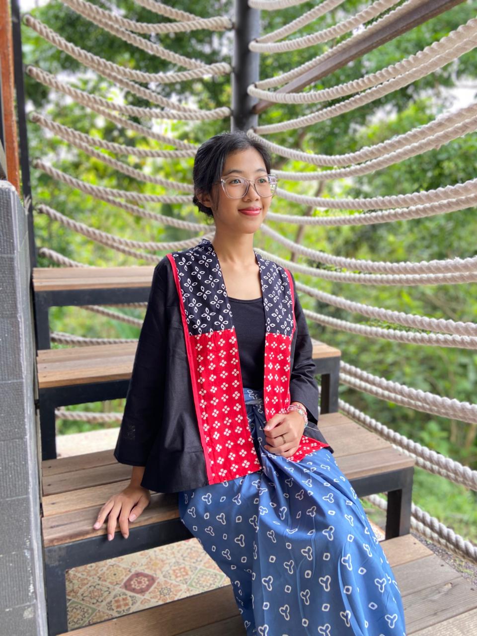 Batik Wanita – Ratih Outer Batik Kawung Linen Premium