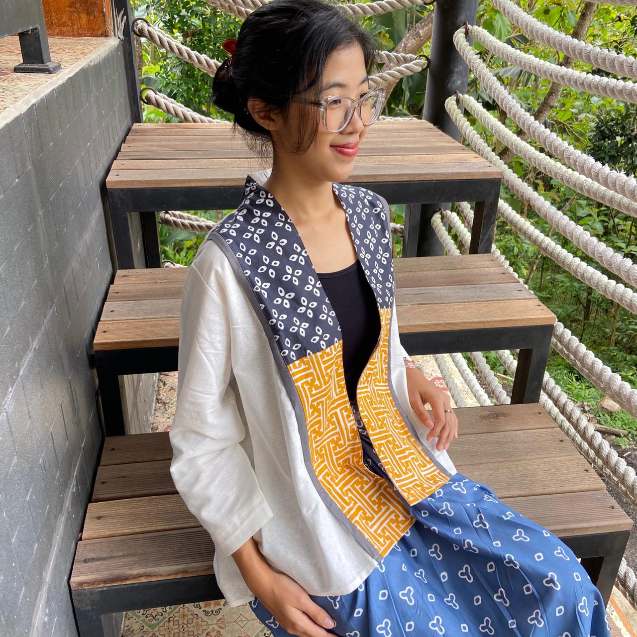 Batik Wanita – Ratih Outer Batik Kawung Linen Premium
