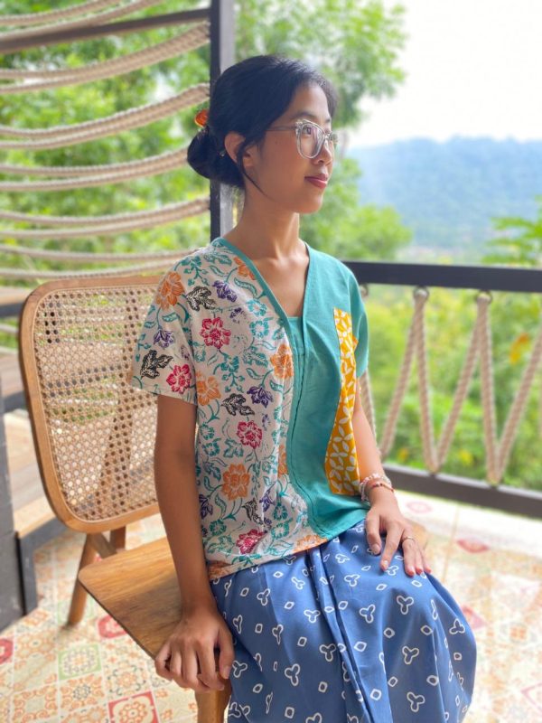 Dasira Blouse Batik Linen Tampak Depan