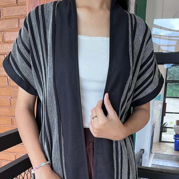 Lori Outer Tunik Hitam gaya casual
