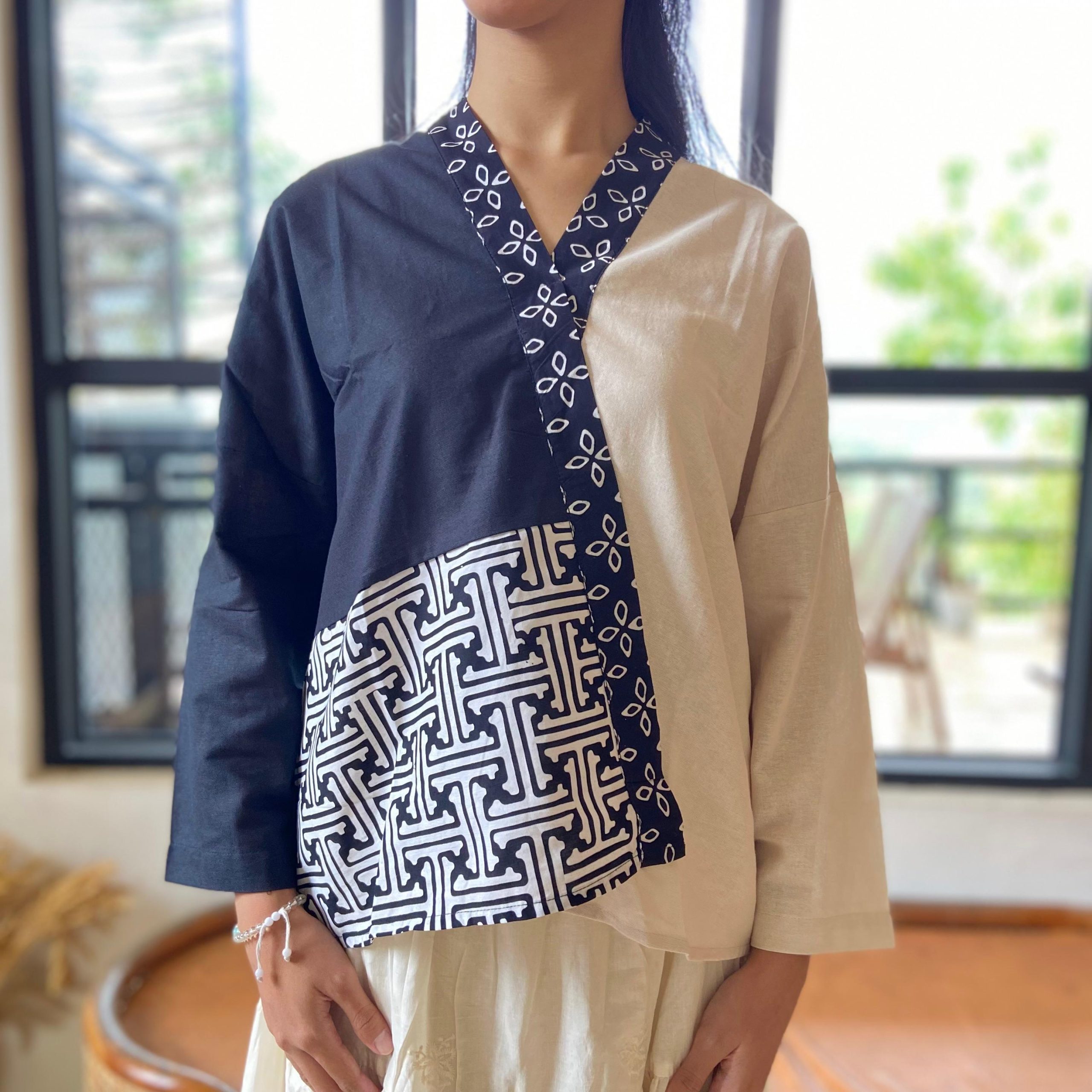 Batik Wanita - Wulan Batik Blouse Linen